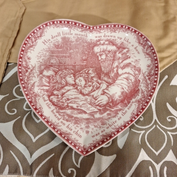 Johnson Brothers Twas The Night Before Christmas Red and White Heart Plate - Picture 2 of 11